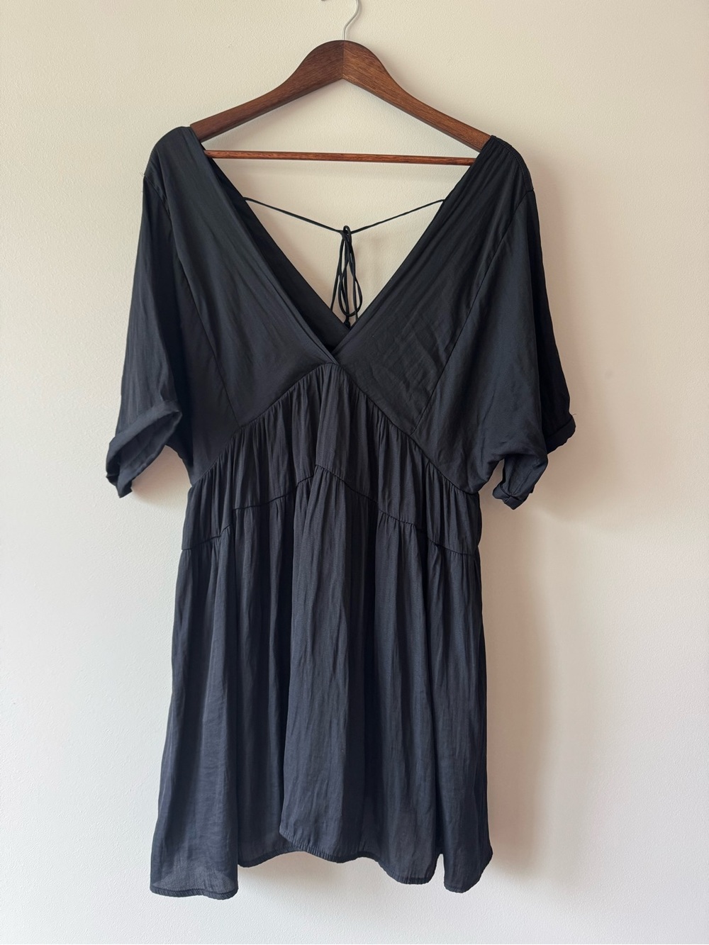 Vestique Black Dress - Picture 2 of 5